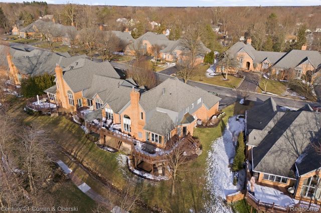 11793 Lorenz Way 13, Plymouth Charter Township, MI 48170