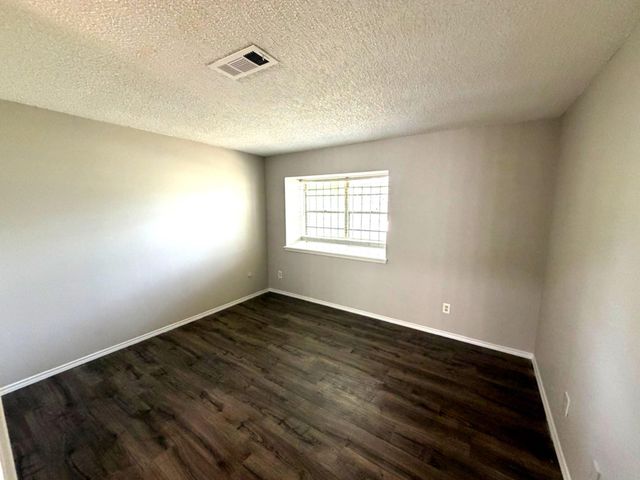 5817 W Tidwell Road, Houston, TX 77092