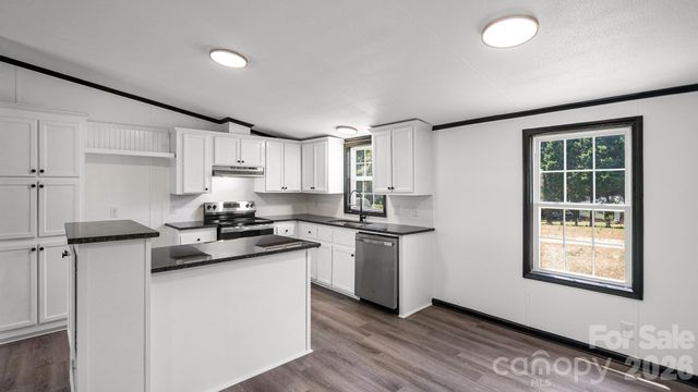 178 Zircon Drive, Statesville, NC 28625