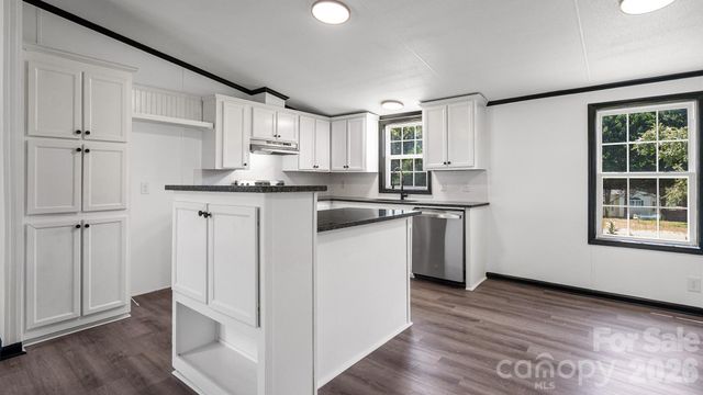 178 Zircon Drive, Statesville, NC 28625