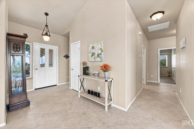 24650 Sandpiper Court, Tehachapi, CA 93561