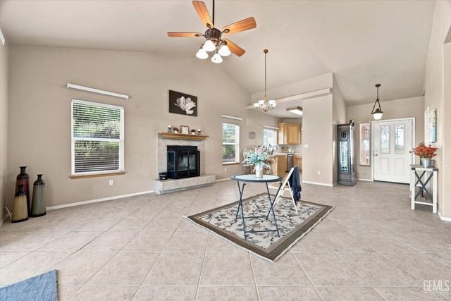 24650 Sandpiper Court, Tehachapi, CA 93561