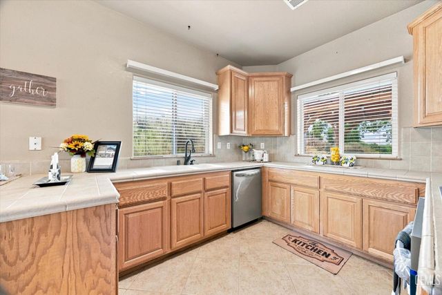 24650 Sandpiper Court, Tehachapi, CA 93561