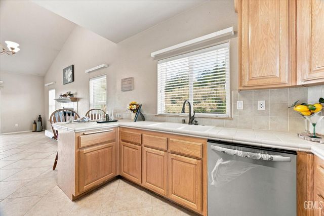 24650 Sandpiper Court, Tehachapi, CA 93561