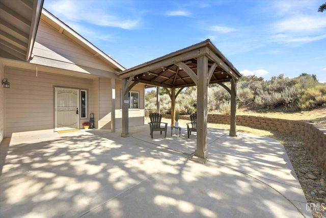 24650 Sandpiper Court, Tehachapi, CA 93561