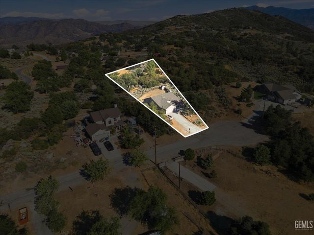 24650 Sandpiper Court, Tehachapi, CA 93561