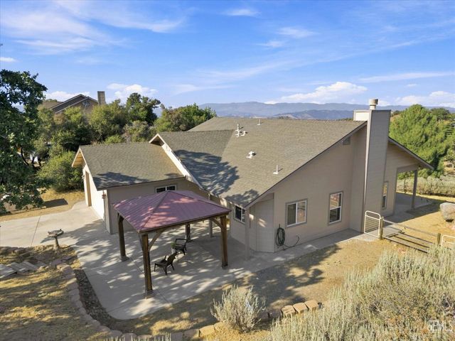 24650 Sandpiper Court, Tehachapi, CA 93561