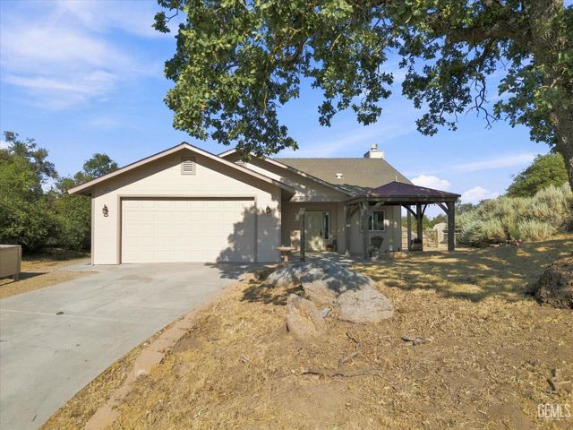 24650 Sandpiper Court, Tehachapi, CA 93561