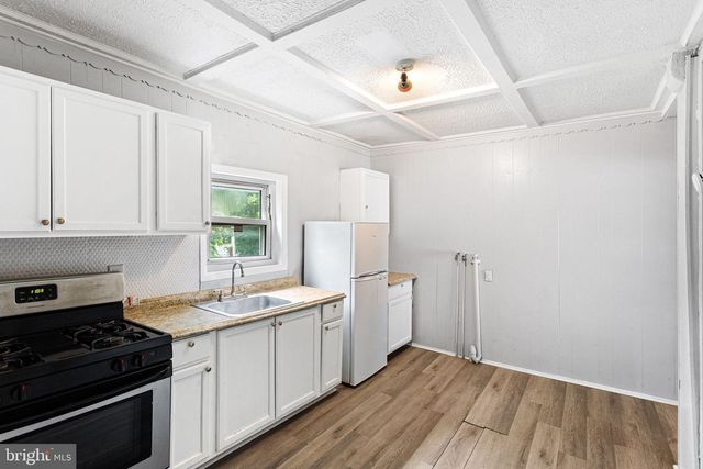 816 GREENHILL RD, Sharon Hill, PA 19079