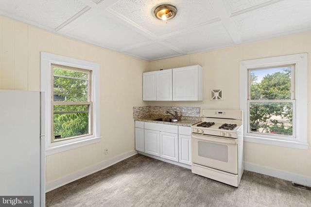 816 GREENHILL RD, Sharon Hill, PA 19079