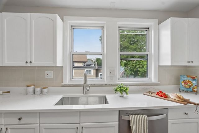 16 Underhill St 3, Winthrop, MA 02152