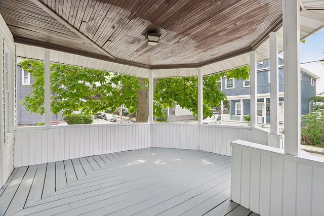 16 Underhill St 3, Winthrop, MA 02152
