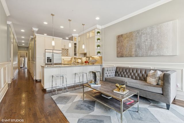 4351 S Lake Park Avenue 1S, Chicago, IL 60653