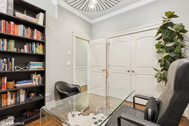 4351 S Lake Park Avenue 1S, Chicago, IL 60653
