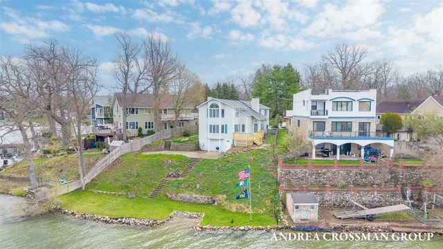 567 Breezy Bluff Street, Battle Creek, MI 49015