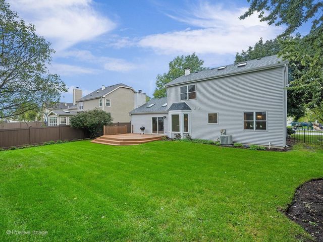 1N325 TAMARACK Drive, Winfield, IL 60190