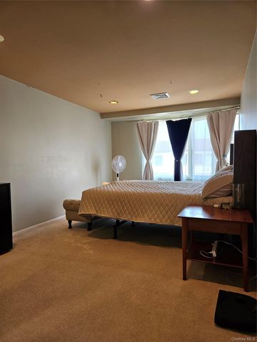 12024 Riviera Court 24B, College Point, NY 11356
