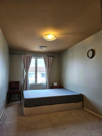 12024 Riviera Court 24B, College Point, NY 11356