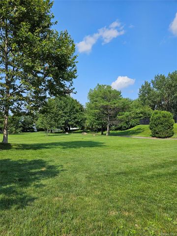 12024 Riviera Court 24B, College Point, NY 11356