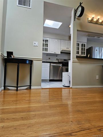 12024 Riviera Court 24B, College Point, NY 11356