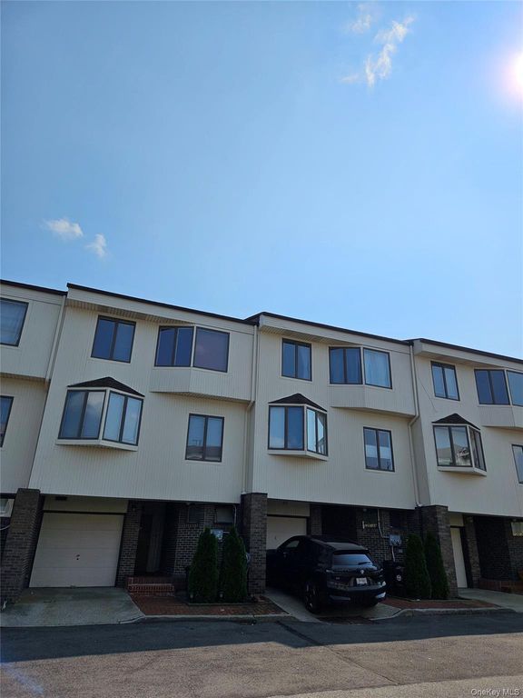 12024 Riviera Court 24B, College Point, NY 11356 — exterior