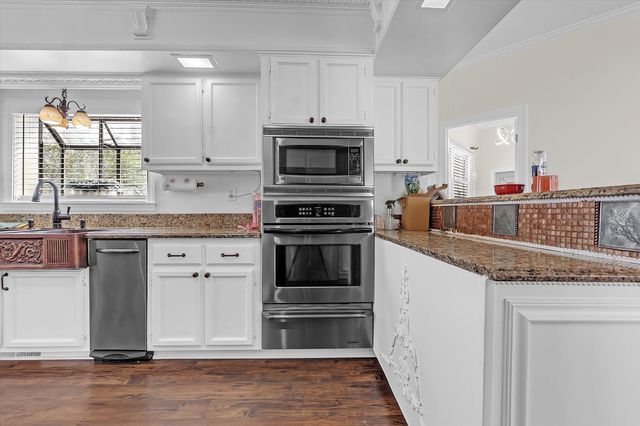 1235 DEXTER LN, Memphis, TN 38016