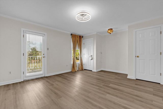 1235 DEXTER LN, Memphis, TN 38016