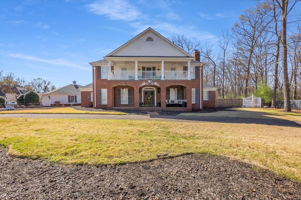 1235 DEXTER LN, Memphis, TN 38016