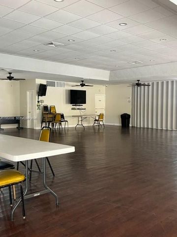 2871 Somerset Drive 218, Lauderdale Lakes, FL 33311