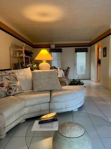 2871 Somerset Drive 218, Lauderdale Lakes, FL 33311
