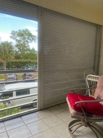 2871 Somerset Drive 218, Lauderdale Lakes, FL 33311
