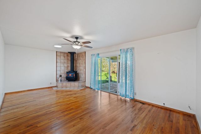 16298 Acero Drive, Anderson, CA 96007