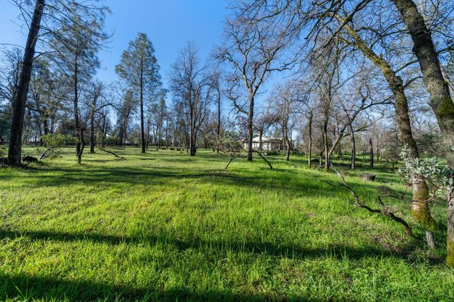 16298 Acero Drive, Anderson, CA 96007