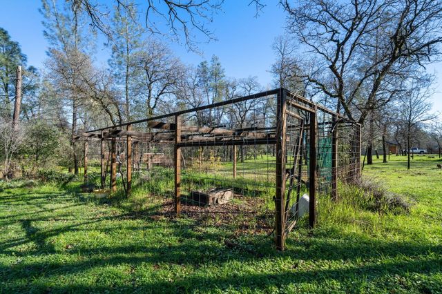 16298 Acero Drive, Anderson, CA 96007