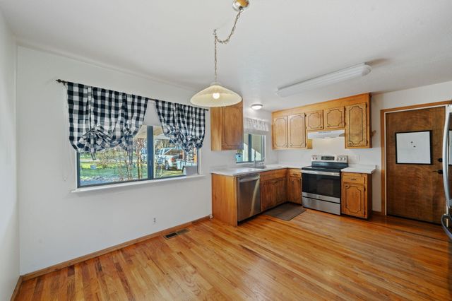 16298 Acero Drive, Anderson, CA 96007