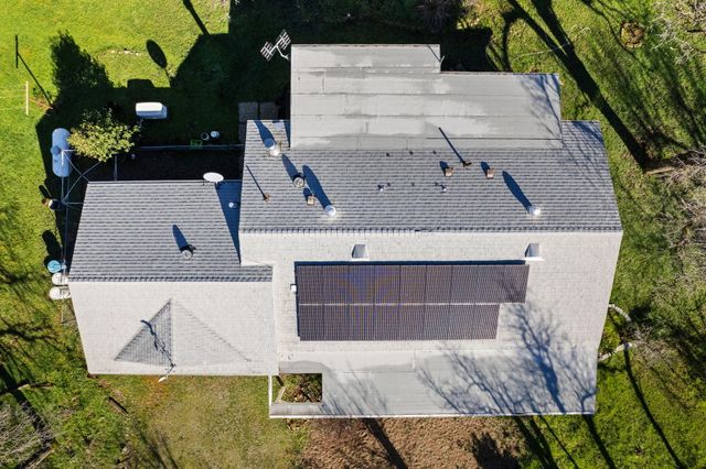 16298 Acero Drive, Anderson, CA 96007