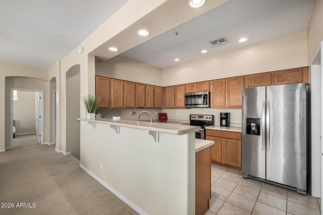 19550 N GRAYHAWK Drive 2046, Scottsdale, AZ 85255