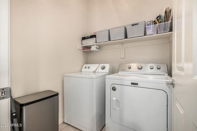 19550 N GRAYHAWK Drive 2046, Scottsdale, AZ 85255