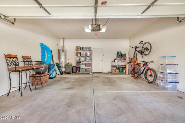 19550 N GRAYHAWK Drive 2046, Scottsdale, AZ 85255