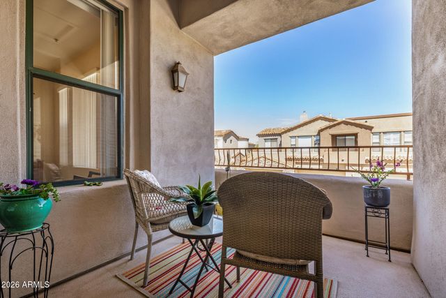 19550 N GRAYHAWK Drive 2046, Scottsdale, AZ 85255