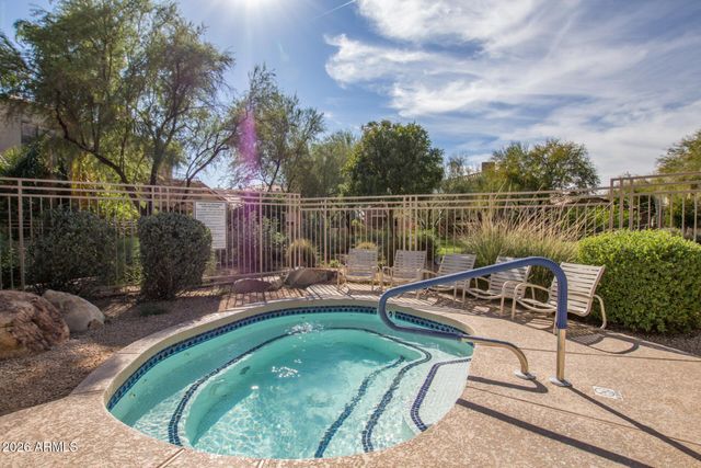 19550 N GRAYHAWK Drive 2046, Scottsdale, AZ 85255