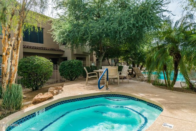 19550 N GRAYHAWK Drive 2046, Scottsdale, AZ 85255