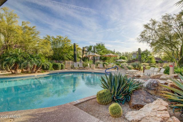 19550 N GRAYHAWK Drive 2046, Scottsdale, AZ 85255