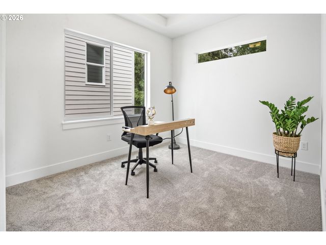 2009 Sw MOSS St, Portland, OR 97219