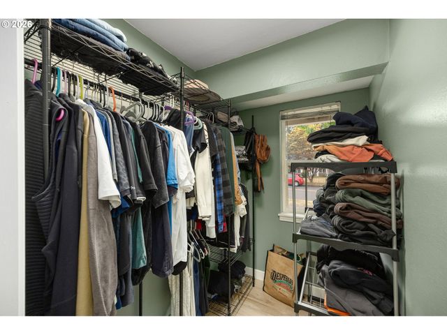 605 E FOOTHILLS Dr, Newberg, OR 97132