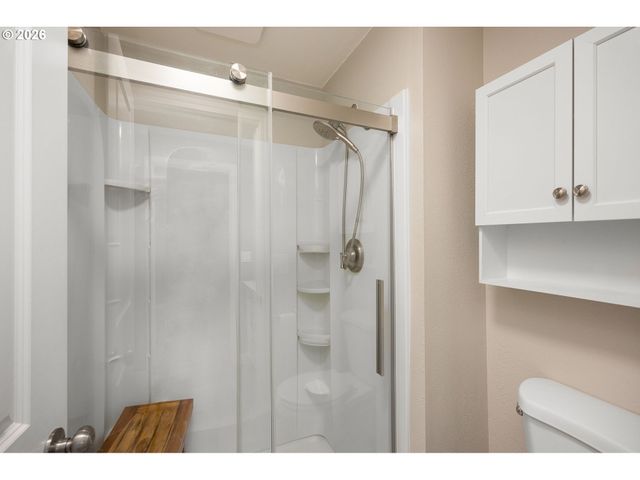 605 E FOOTHILLS Dr, Newberg, OR 97132