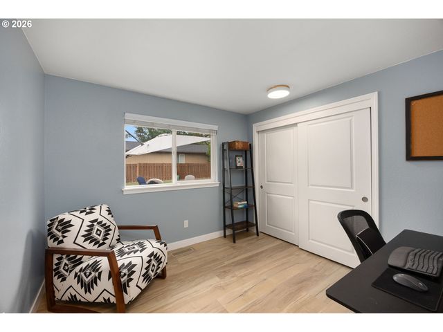 605 E FOOTHILLS Dr, Newberg, OR 97132