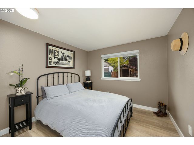 605 E FOOTHILLS Dr, Newberg, OR 97132