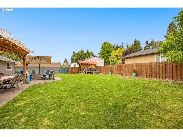 605 E FOOTHILLS Dr, Newberg, OR 97132