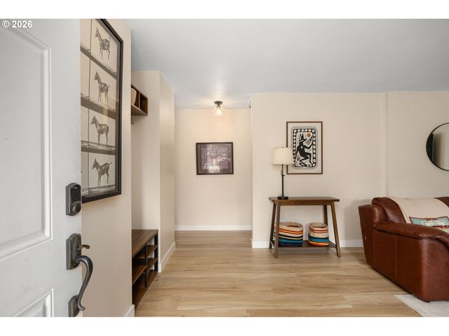 605 E FOOTHILLS Dr, Newberg, OR 97132
